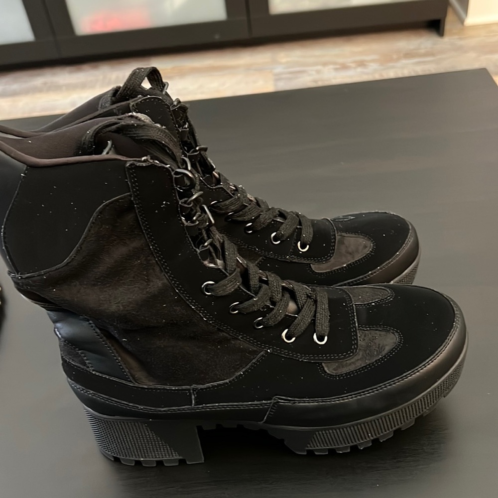 Women’s combat boots